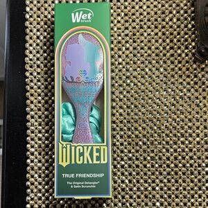 Wet Brush Wicked True Friendship Hair Brush